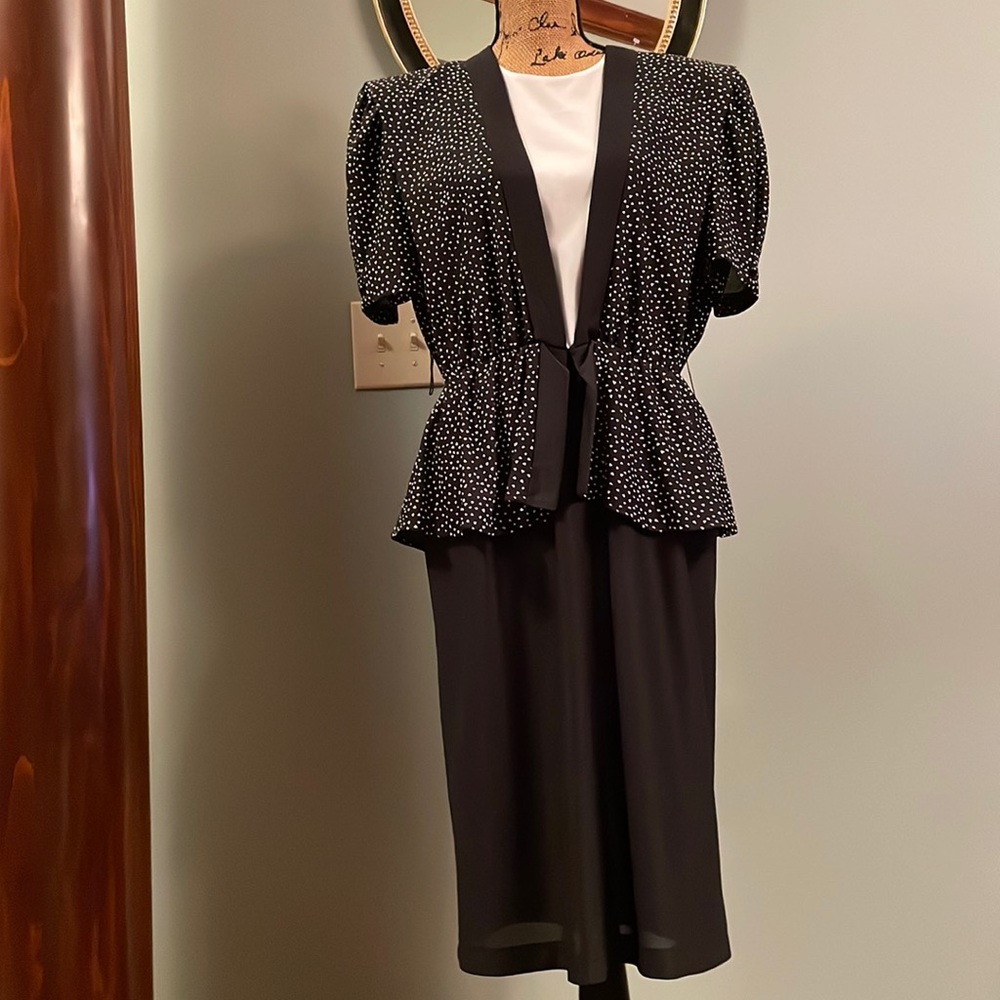 1980s power suit size 14 (1980s size 14).